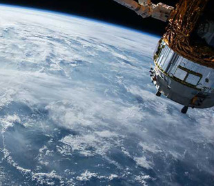 Китай звинуватив США у мілітаризації космосу та крадіжці розвідданих