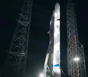 Blue Origin розкриває терміни запуску великої ракети, хоча ще не отримала на це дозволу