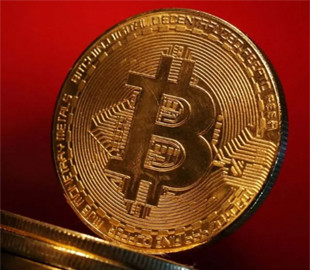 Bitcoin падає нижче $80 000: що відбувається на крипторинку після заяв Трампа