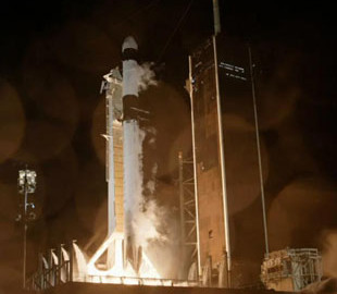 Корабель SpaceX Dragon доставив на МКС апарат лазерного космічного зв'язку та масу іншого обладнання