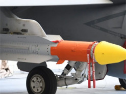 Американські розробники інтегрували ракети AIM-174B у винищувачі F/A-18E Super Hornet