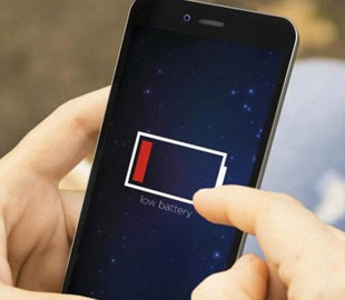 Експерти вказали головну помилку, яку роблять усі при зарядці смартфона