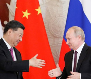 Китай продає Росії необхідні для війни товари — WSJ