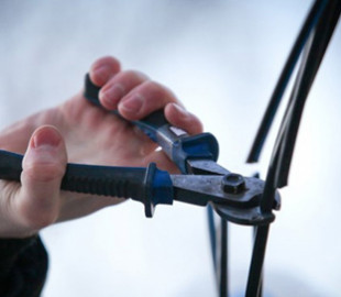 В Запорожье задержали мужчин, которые воровали кабель связи - ущерб оценивается в 365 тысяч гривен