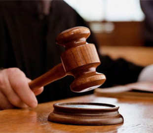 Дело о хищениях гуманитарки в Одессе: суд отстранил от должности военного