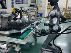 CATL впроваджує першу роботизовану лінію для виробництва батарейних блоків