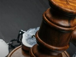 Суд виніс вирок жінці, яка збирала та зливала інформацію про ЗСУ