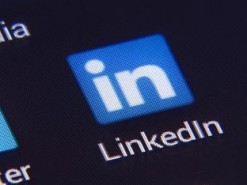 В LinkedIn теперь можно переводить публикации более чем на 60 языков