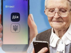 Смартфоны для вакцинированных украинцев старше 60 лет: когда стартует проект