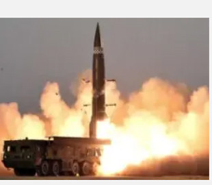 Розробники з Північної Кореї випробували нову балістичну ракету Hwasong-11