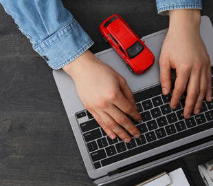 Чоловік втратив 100 тисяч гривень, намагаючись купити авто через інтернет