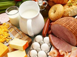 Названо шість продуктів, які корисно їсти перед сном