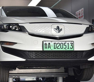 Geely будує мережу станцій швидкої заміни батарей на електромобілях