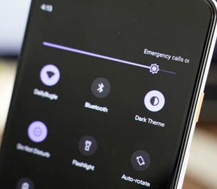 Google официально добавила ночную тему в Android Q