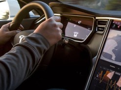 Tesla представит «ключ для полной автономии» в течение полугода