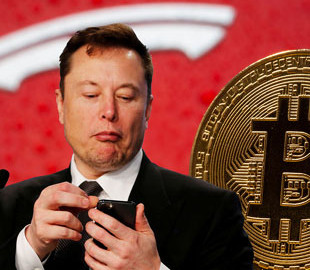 Tesla заявила про великі збитки після інвестицій в біткоїн
