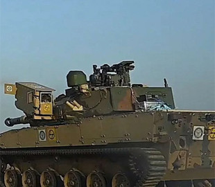 Індійські розробники успішно випробували танк Zorawar для запуску керованих ракет