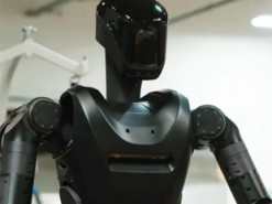 Зоряні війни стають реальністю. Американська компанія представила людиноподібного робота для армії