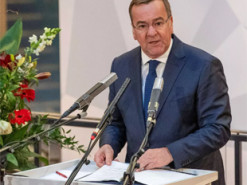 Міністр оборони Німеччини про перехоплену розмову офіцерів: Це гібридна війна росії