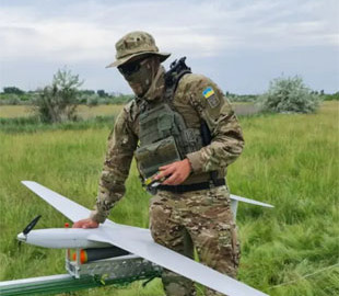 "Потреба у дронах втричі більша, ніж ми встигаємо виготовити" - виробник дронів Punisher