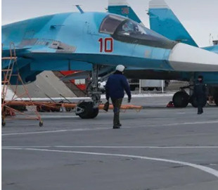 Поранено начальника штабу, працівників ОМОН і ФСБ: нові деталі атаки дронів на російський аеродром Морозовськ