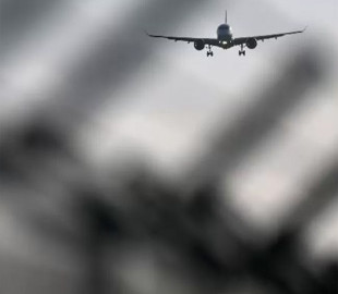 У Брюсселі через невідомий дрон призупиняли роботу аеропорту