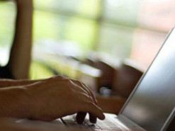 Пенсіонер отримав вирок за дитяче порно на своєму комп'ютері