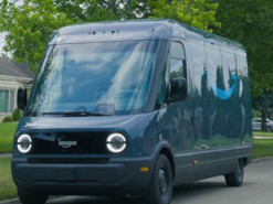 Rivian отримала право продавати свої електричні фургони не лише Amazon