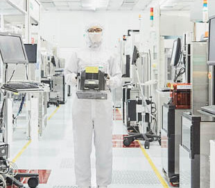 В Великобритании возмутились продажей британского производителя чипов китайской компании