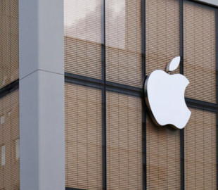 В Apple пояснили санкціями вилучення російського месенджера Max із магазину додатків