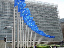 ЄС може відкласти санкції проти китайського постачальника чипів для РФ, - Reuters