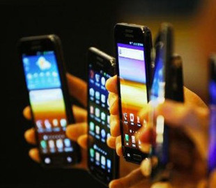 Китай тянет мировой рынок смартфонов вниз