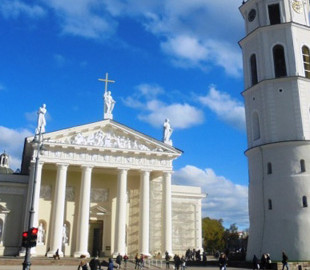 Полігон для дронів, «зуби дракона» та укриття: у столиці Литви оприлюднили план оборони