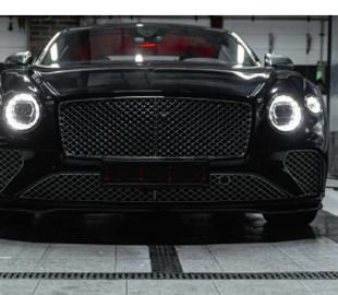 23-річний аферист хотів заволодіти Bentley, набрехавши що є директором відомої ІТ-компанії