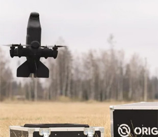 Точний і швидкий. У Латвії представили компактний дрон-перехоплювач