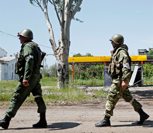 В Архангельській області контрактник на КамАЗі наїхав на колону строковиків: загинуло двоє чоловіків