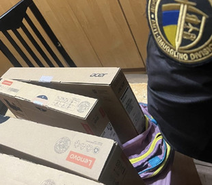 Через Устилуг намагалися незаконно перевезти техніку у багажнику авто