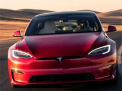 Tesla Model S Plaid разбился во время прохождения самой сложной гоночной трассы