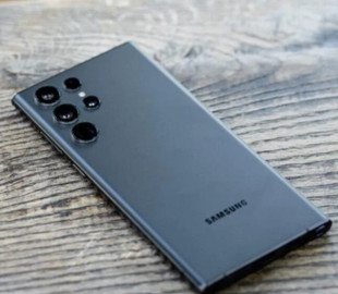 Samsung розповіла, які флагмани минулих років отримають One UI 6.1