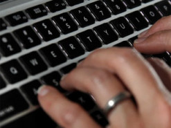 Кожен ваш клік може навчати штучний інтелект: як роботодавці використовують дані працівників