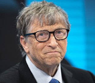 Білл Гейтс пропонував стосунки працівницям Microsoft, коли був одружений, – WSJ