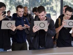 Чем Apple мотивирует своих сотрудников?