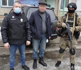 В Киевской области фотограф снимал детей в неприличных позах и распространял детское порно