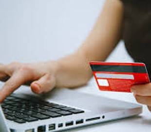 В 2020 году бизнес могут перевести на безналичные расчеты