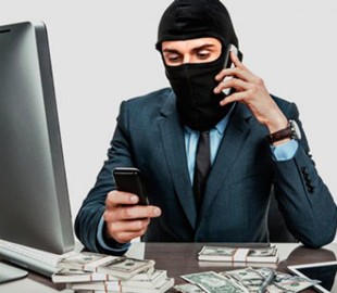 Жінка повірила смс-повідомленню та втратила 62 тисячі гривень