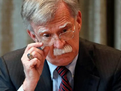 Екс-радника Трампа звинувачено у витоку секретних документів США