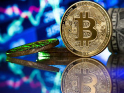 У Таїланді туристам дозволять розплачуватися криптокартками