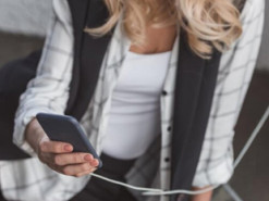 Помилки заряджання смартфона: як не знищити батарею