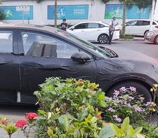 Новий електричний седан Toyota виїхав на дорожні випробування