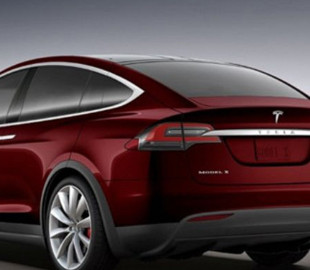 Tesla и Toyota совместно разработают электрический внедорожник
